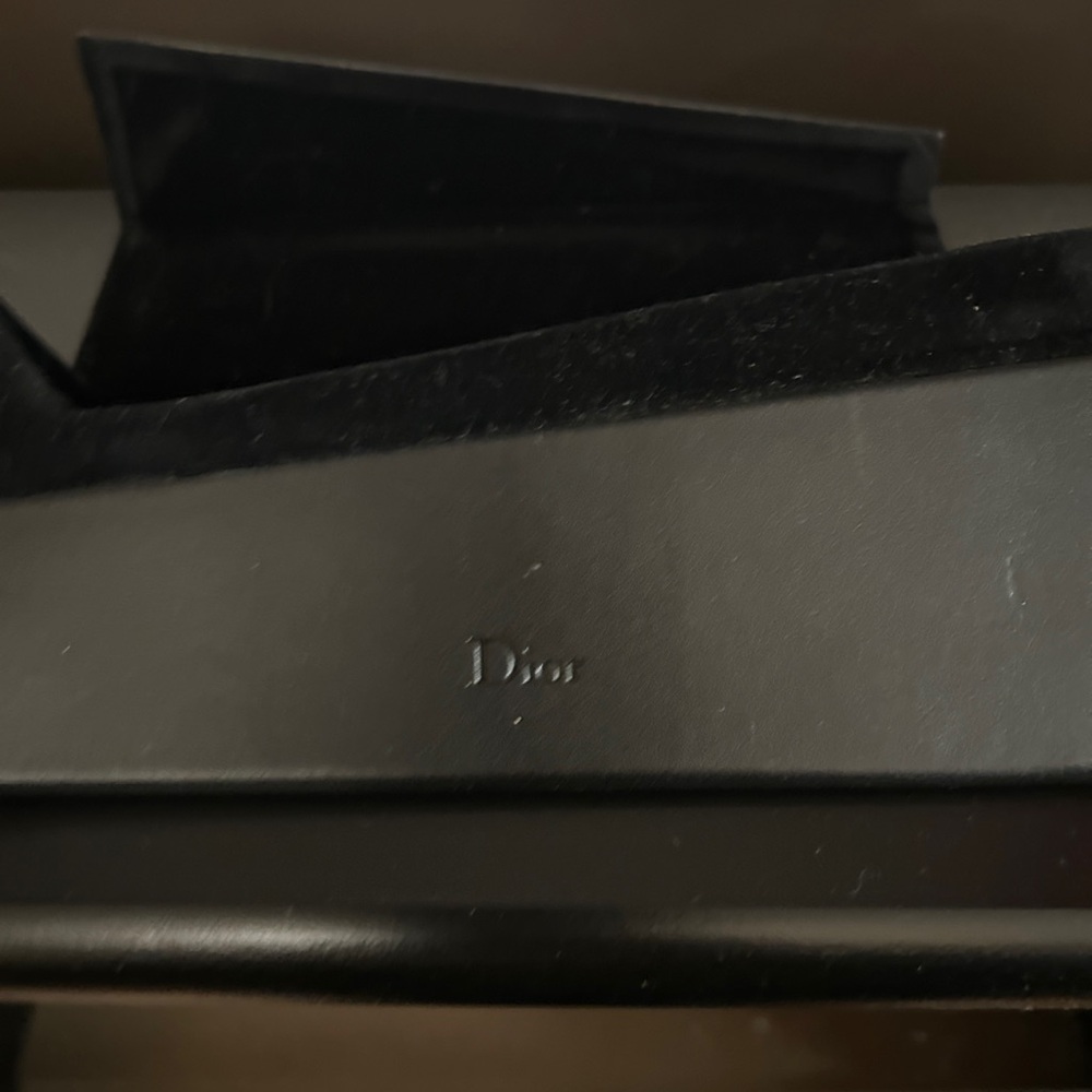 Black and Gold Dior Sunglasses- New Condition - Picture 6 of 9